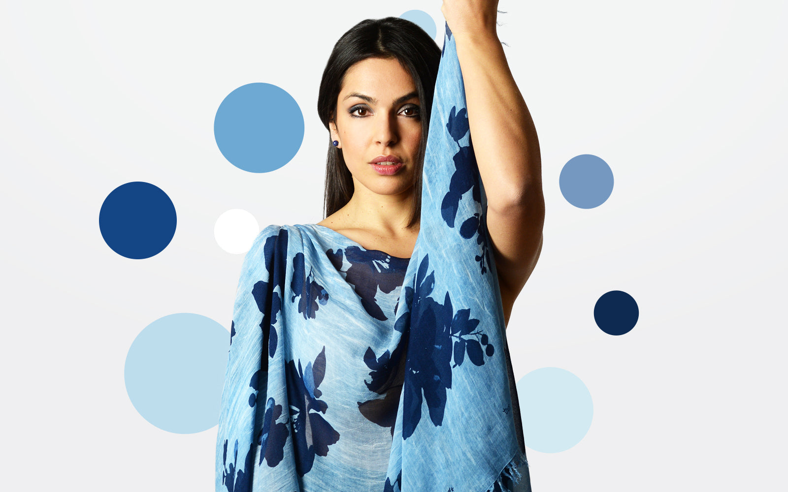 Rhapsody in Blue: il nuovo Foulard Bamboo Klein